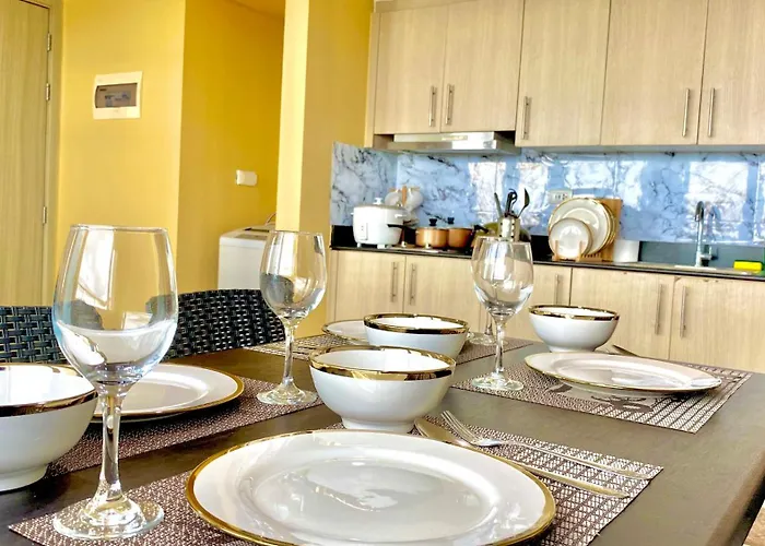 Smdc Breeze Residences Pasay Near Airport Picc Ccp World Trade Center Moa And Starcity Aparthotel *